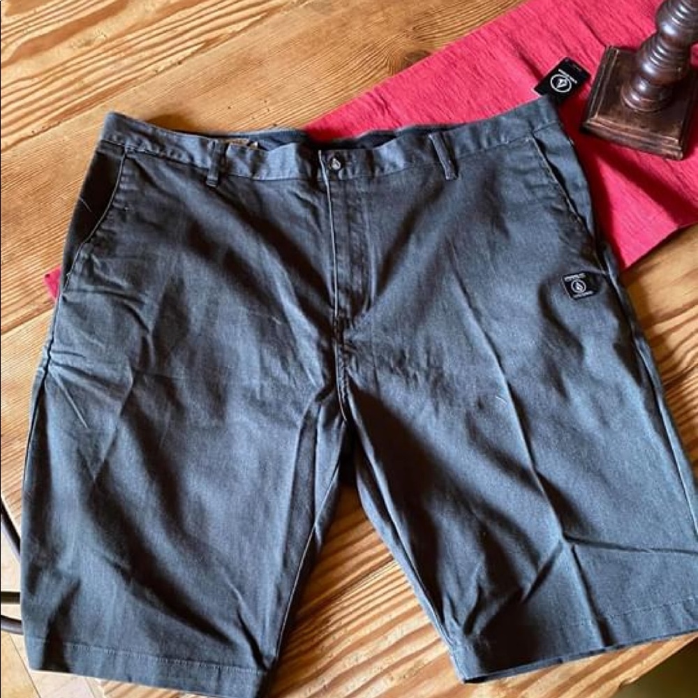 Volcolm shorts